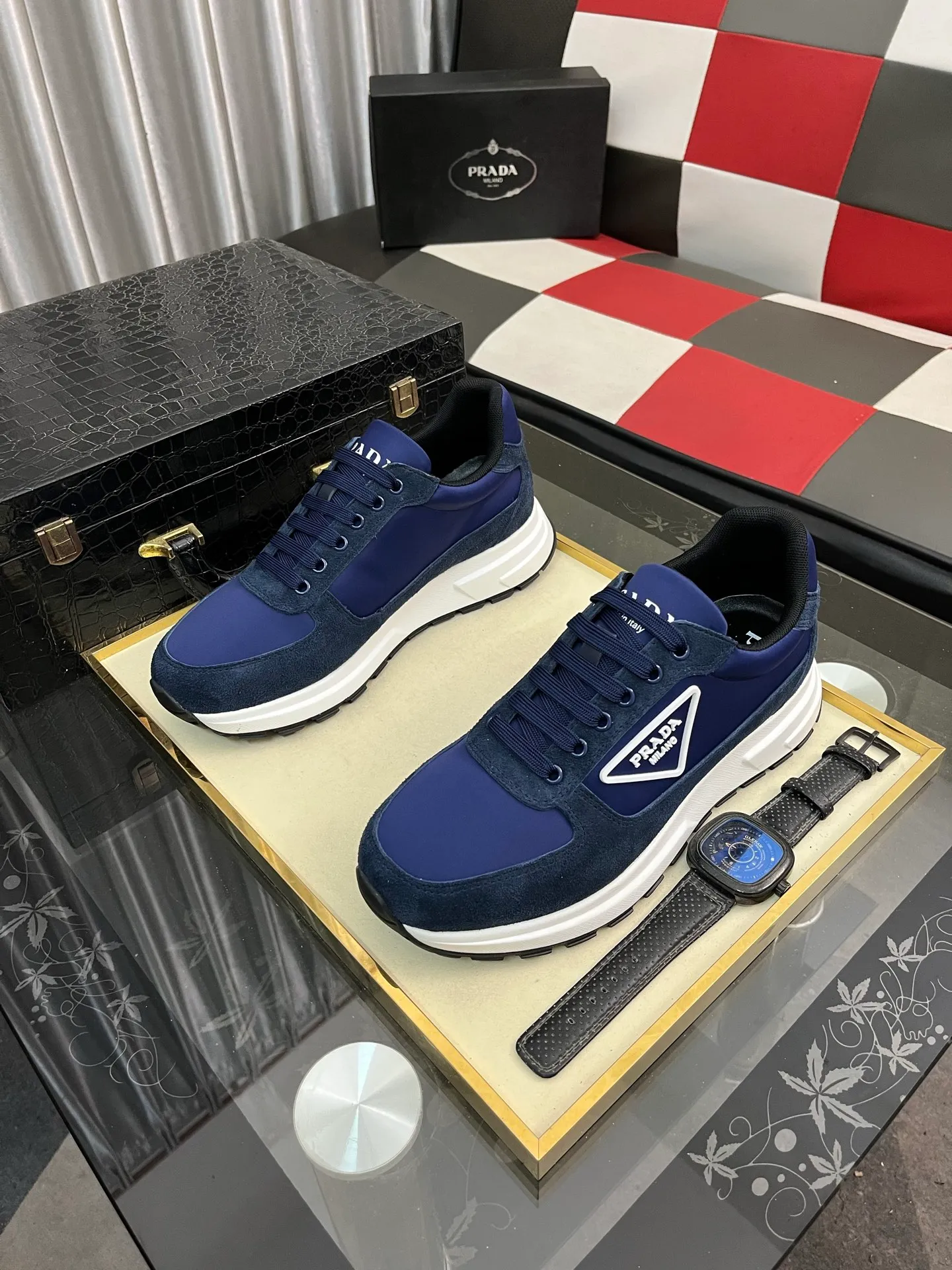 Men's shoes 💰420⌚️⌚️Prada•PRADA original quality.~ Unique modern style sneakers. 🏃A must-have casual shoe for trendy men😍😍 Original brand imported from Italy, imported original leather, sheep lining (refuses to discolor and grind feet) Sole: Original sole provided by the original factory, French lazy style design ⚠️Fit to the feet, original quality, super comfortable original sole. It’s like shooting the real thing🎬The real thing is better, high-quality sneakers Size: 38-444️⃣Colors available